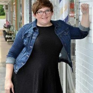 Meet your Posher, Edith